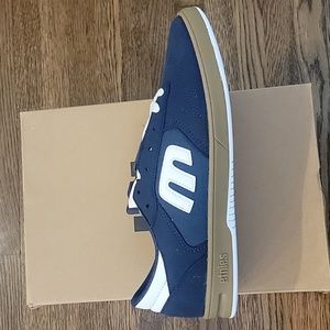 Etnies Windrow Blue white gum
